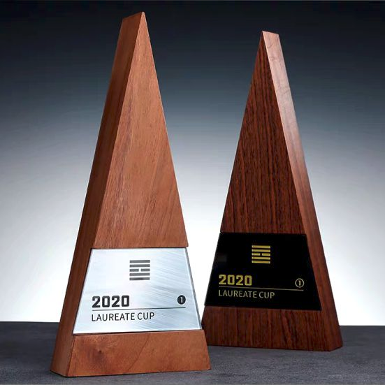 IWT  041 - Exclusive Wooden Award