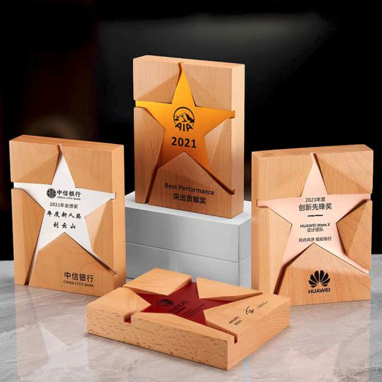 IWT 042 - Exclusive Wooden Award
