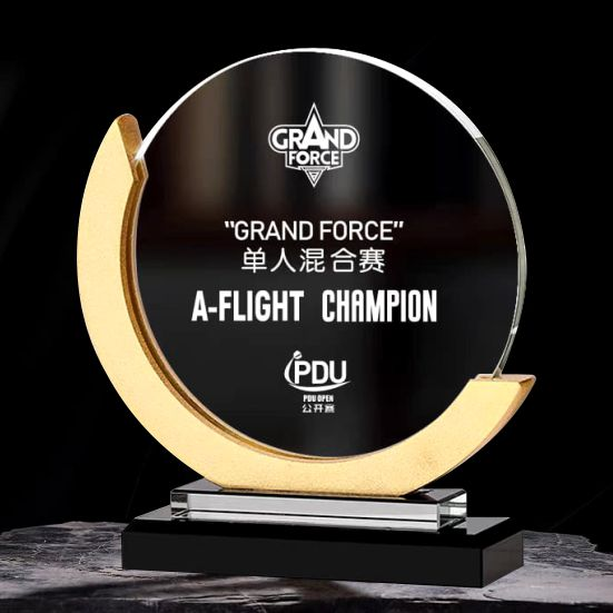 IMT 712 - Exclusive Metal Crystal Award