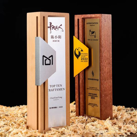 IWT 094 - Exclusive Wooden Metal Award