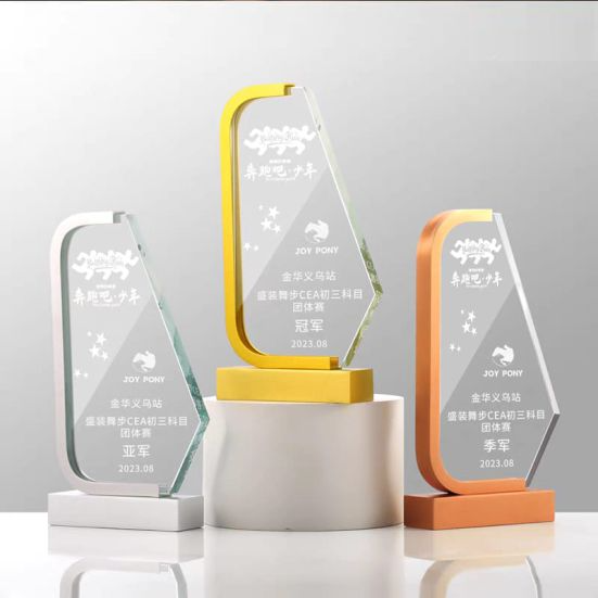 IMT 727 - Exclusive Metal Crystal Award