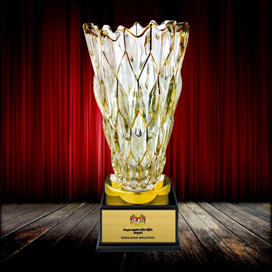 ICV 738 - Elegant Golden Crystal Vase