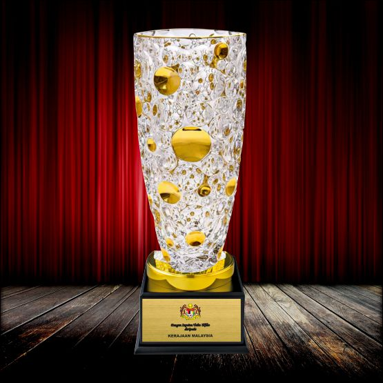 ICV 744 - Elegant Golden Crystal Vase