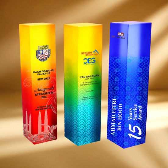 ICH 005 - Lumina Collection Crystal Trophy